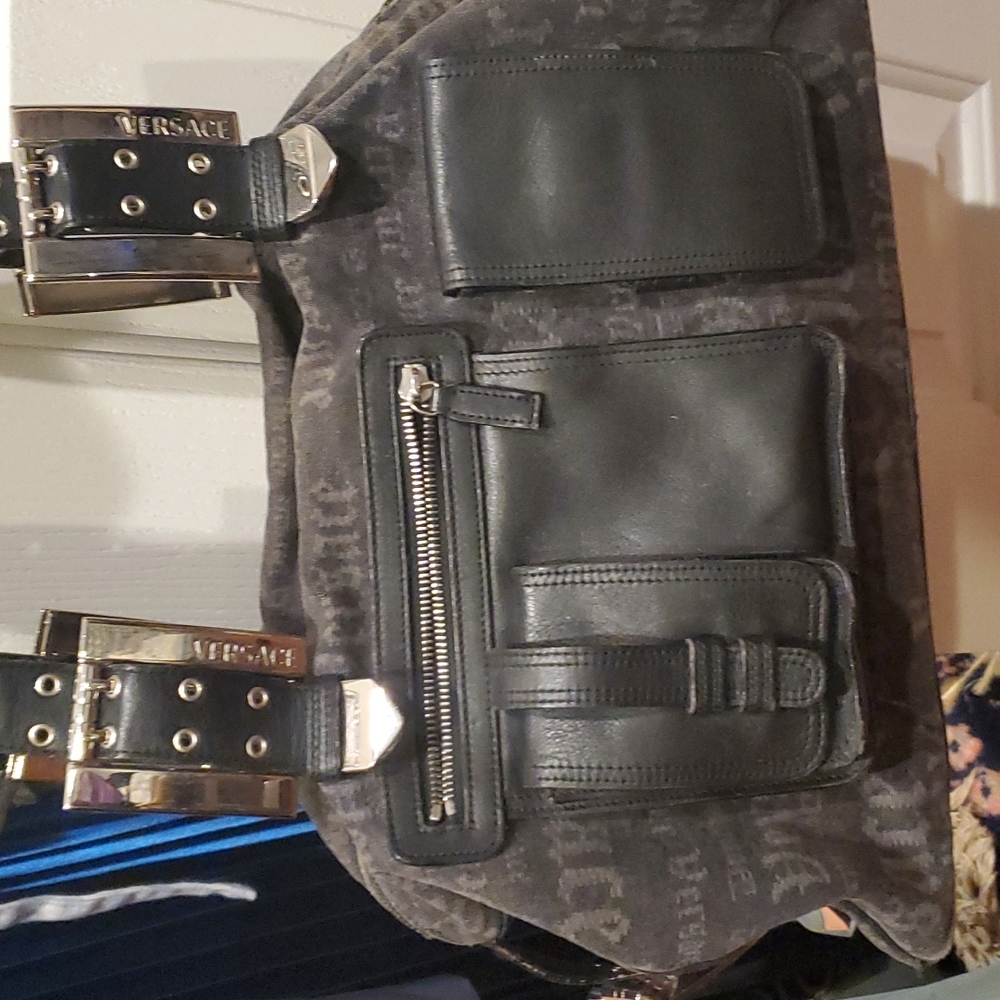 Donatella VERSACE 💯Authentic Handbag  "DV" Collection Grey Fade Silver Hardware - Picture 7 of 10